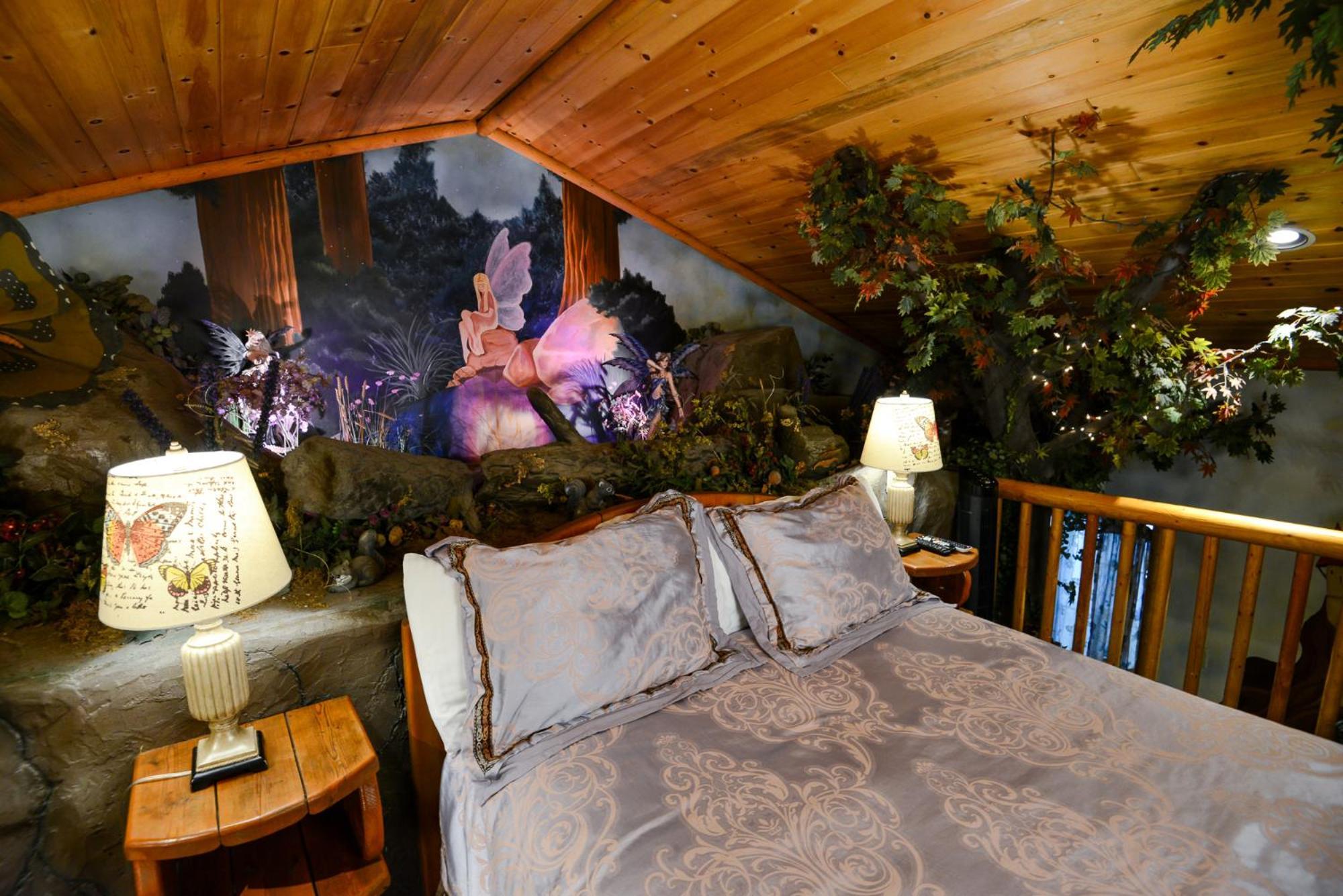 Castle Wood Theme Cottages- Couples Only Біг-Бер-Лейк Екстер'єр фото