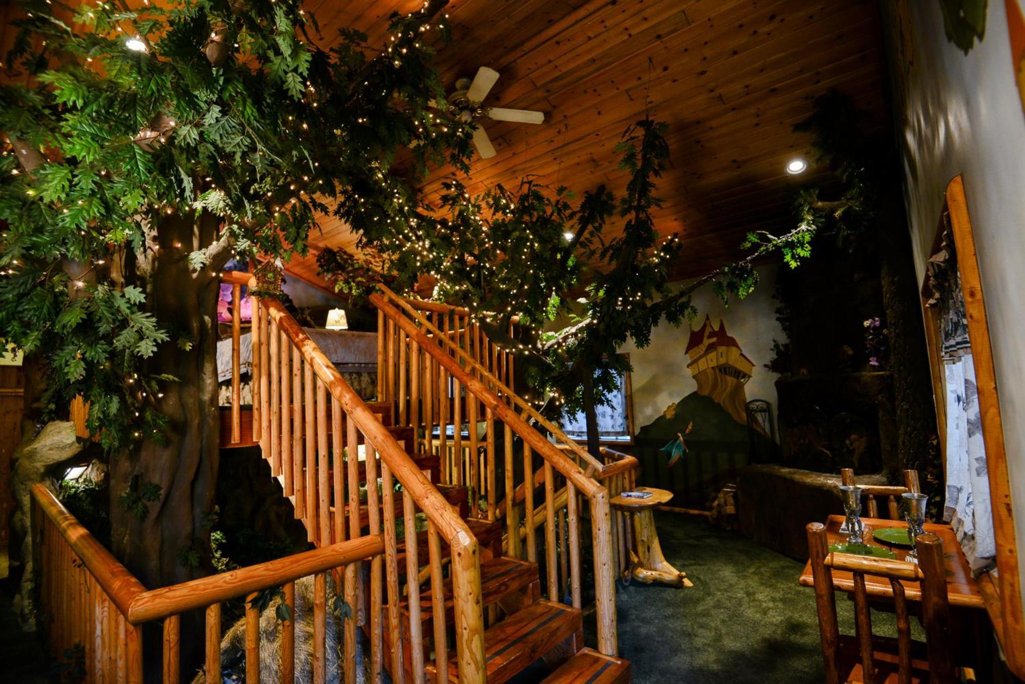 Castle Wood Theme Cottages- Couples Only Біг-Бер-Лейк Екстер'єр фото
