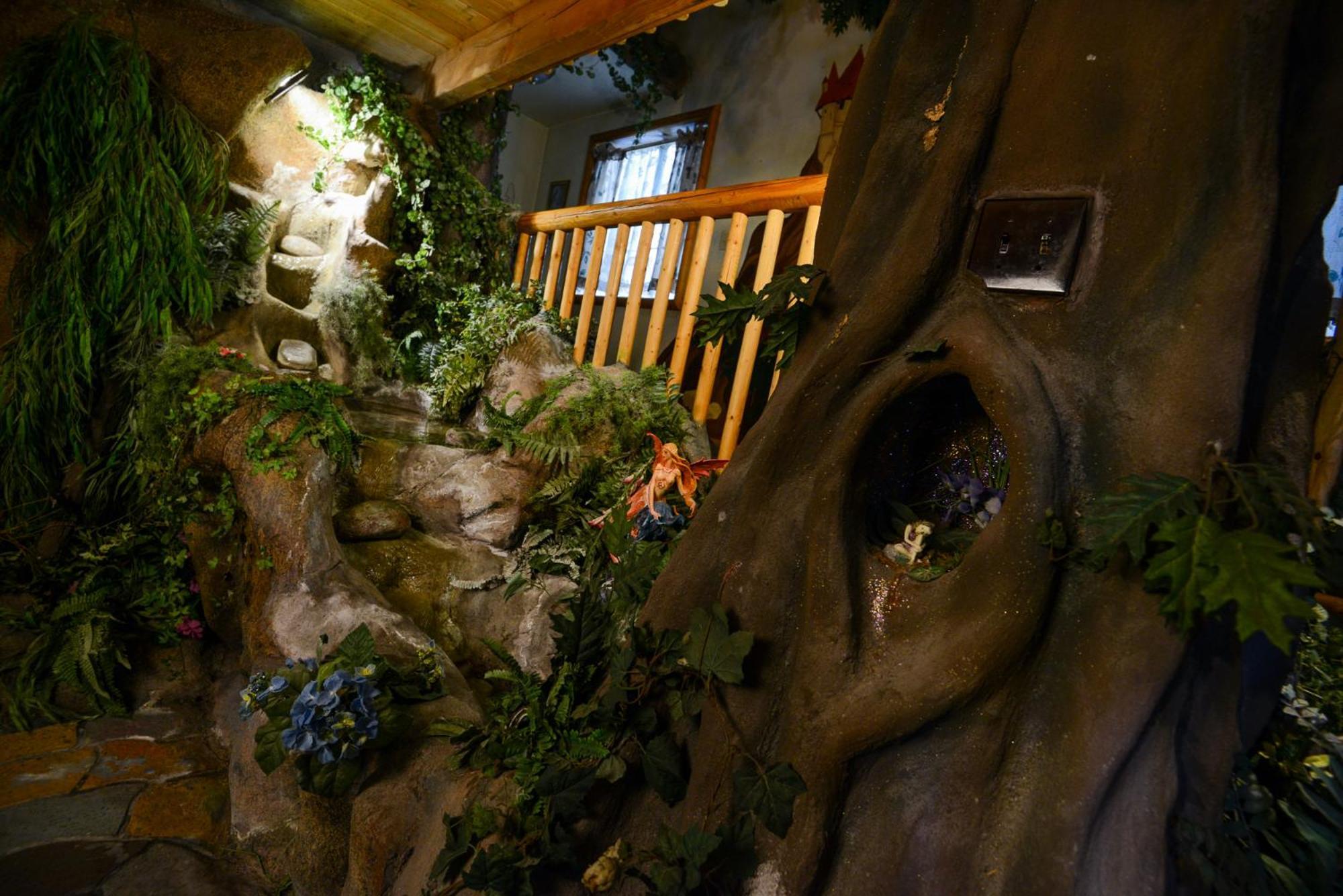 Castle Wood Theme Cottages- Couples Only Біг-Бер-Лейк Екстер'єр фото