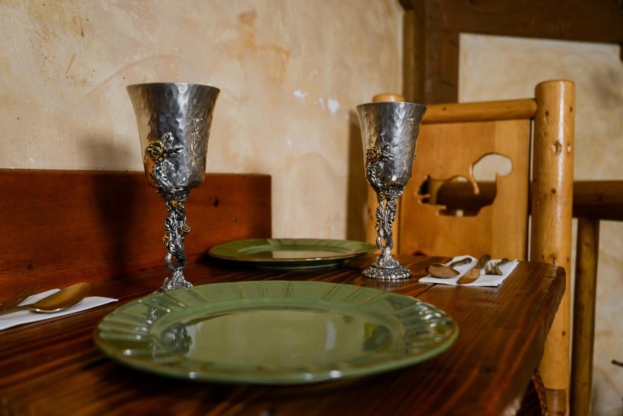 Castle Wood Theme Cottages- Couples Only Біг-Бер-Лейк Екстер'єр фото
